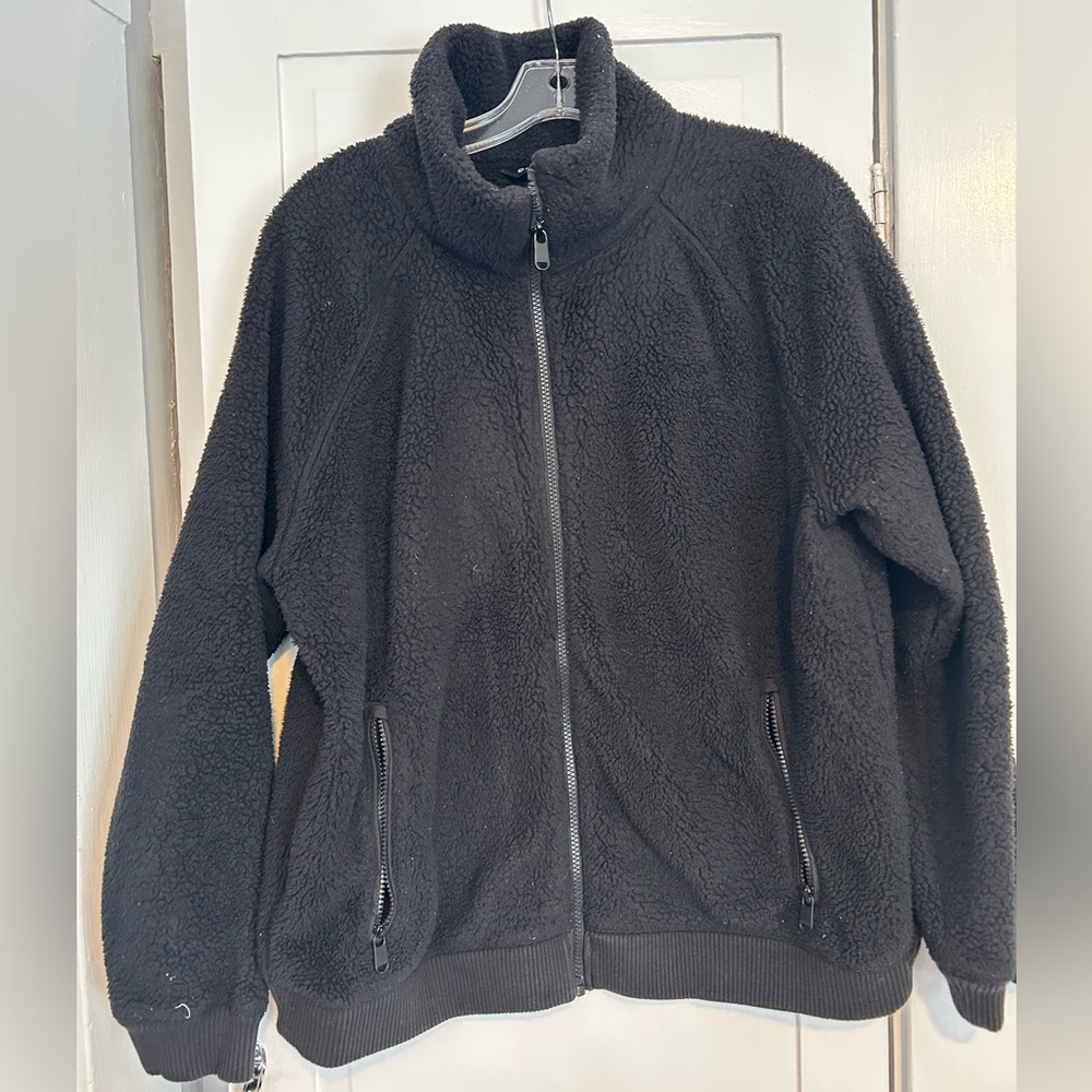 Athleta women’s fleece jacket. Size large. Black